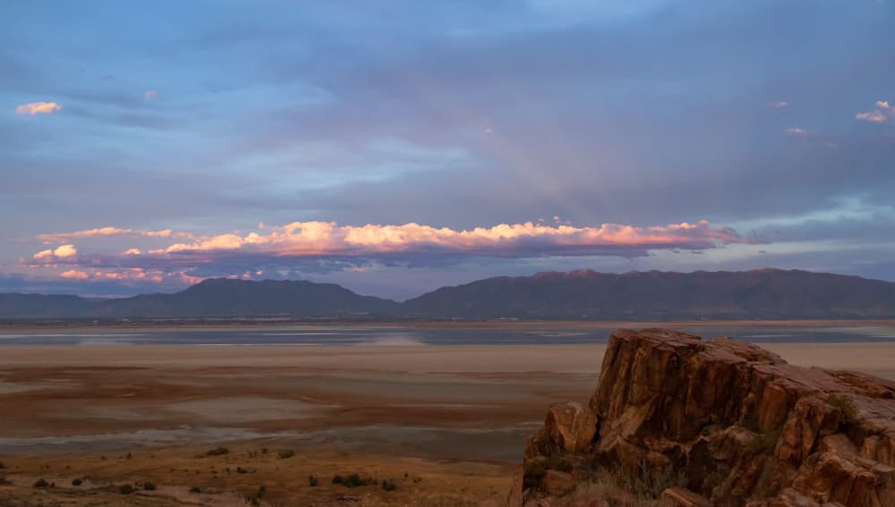 Sunset at antelope state park overlooking valley
