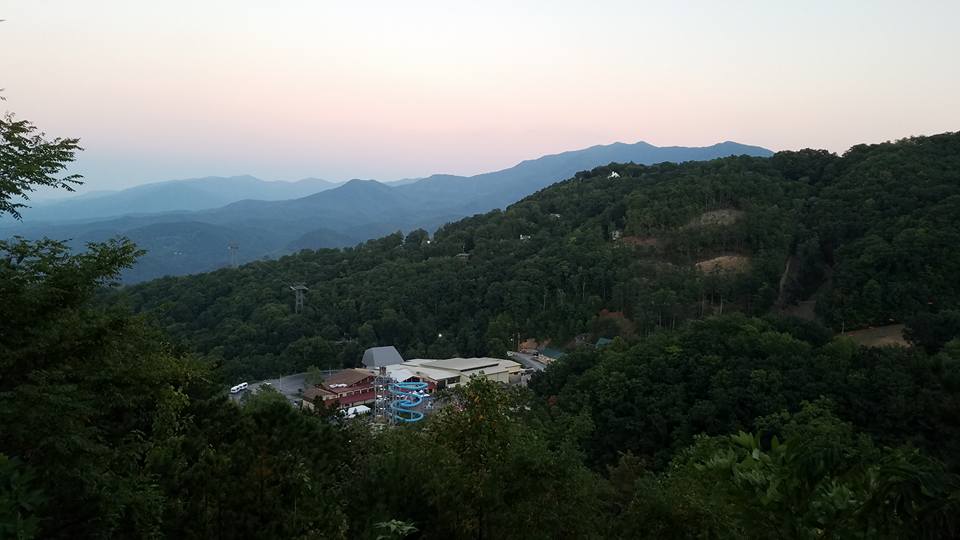 Gatlinburg Smokie Mountains AST Profreshionally Simple Photography