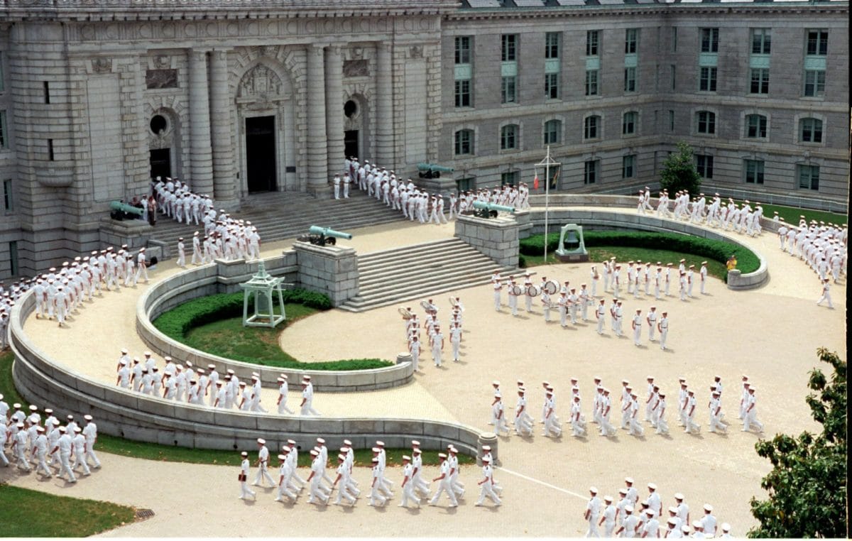 can you visit the us naval academy