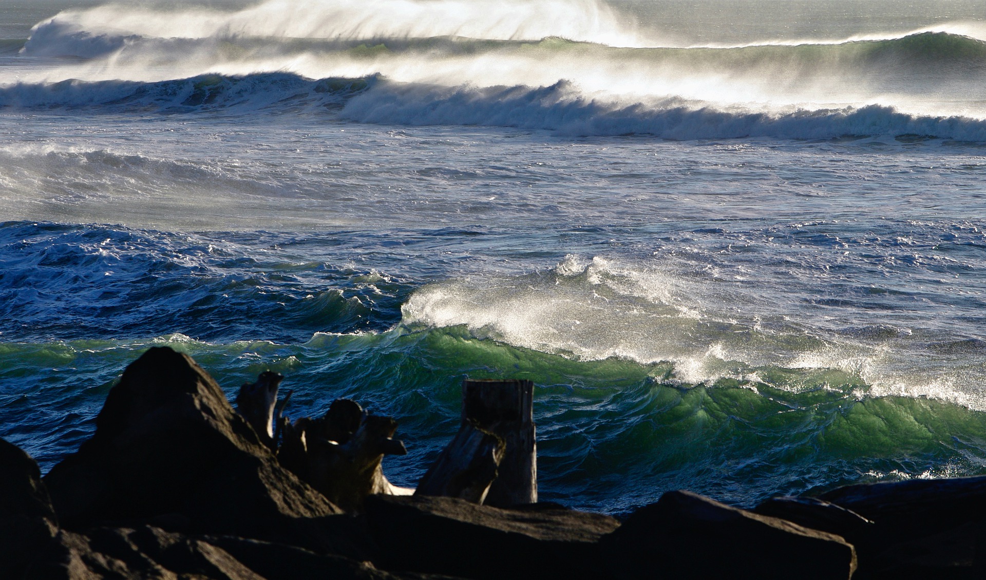 Astoria Oregon Waves Pixabay Public Domain 